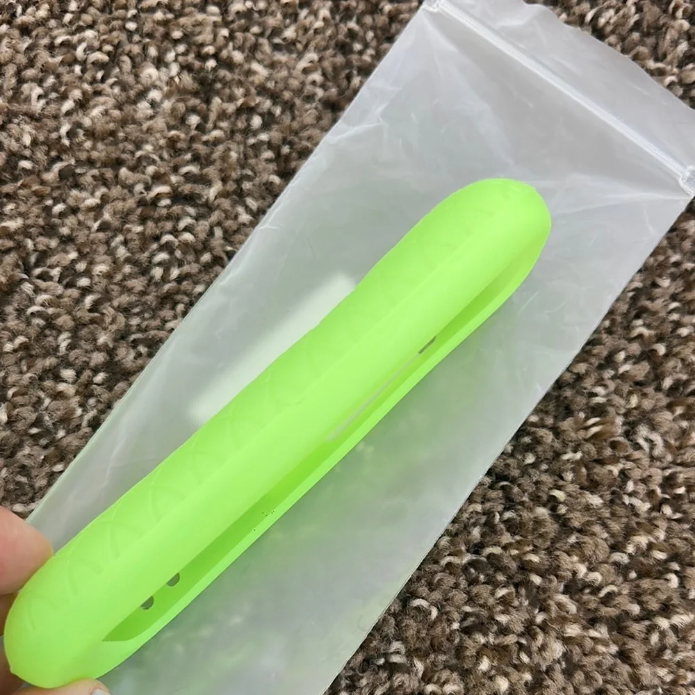 Green Silicone Roku Remote Case